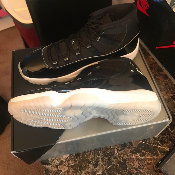 Jordan 11 Retro Jubilee 25th Anniversary Sz. 8 - Picture 3 of 4